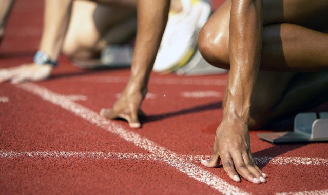 电子试玩|19岁篮球新星誓言，以詹姆斯为镜，追逐首个小目标