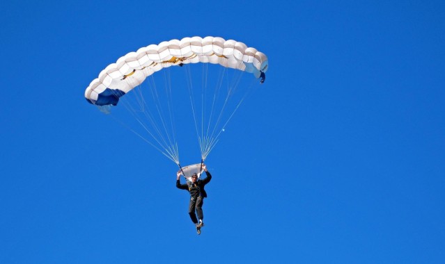 pg simulate-双线并进！詹姆斯两大里程碑近在咫尺，39岁传奇再书新章